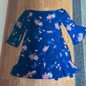 Size M super cute like new target brand dress